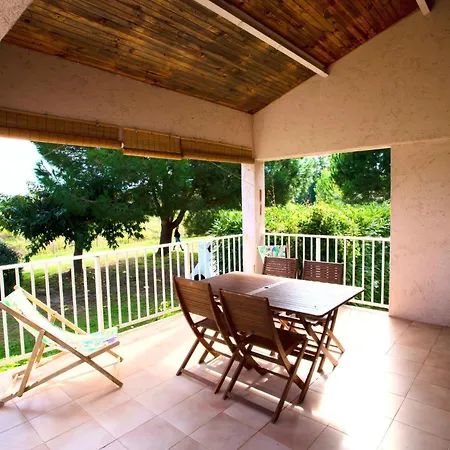 Lägenhet Campo Vecchio Kamerops Et Piscine *